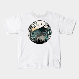 beautiful mountain view, vintage style Kids T-Shirt